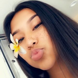 Meet your Posher, Marissa